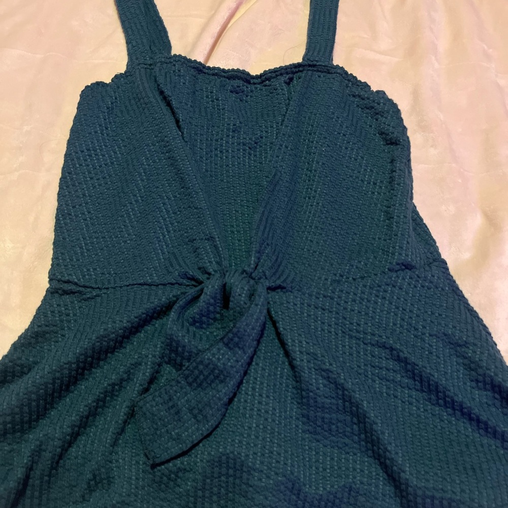 green tie tank top